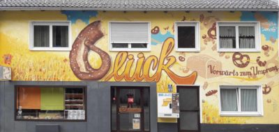 Fassadengestaltung „Bäckerei Glück“ – Dingolfing